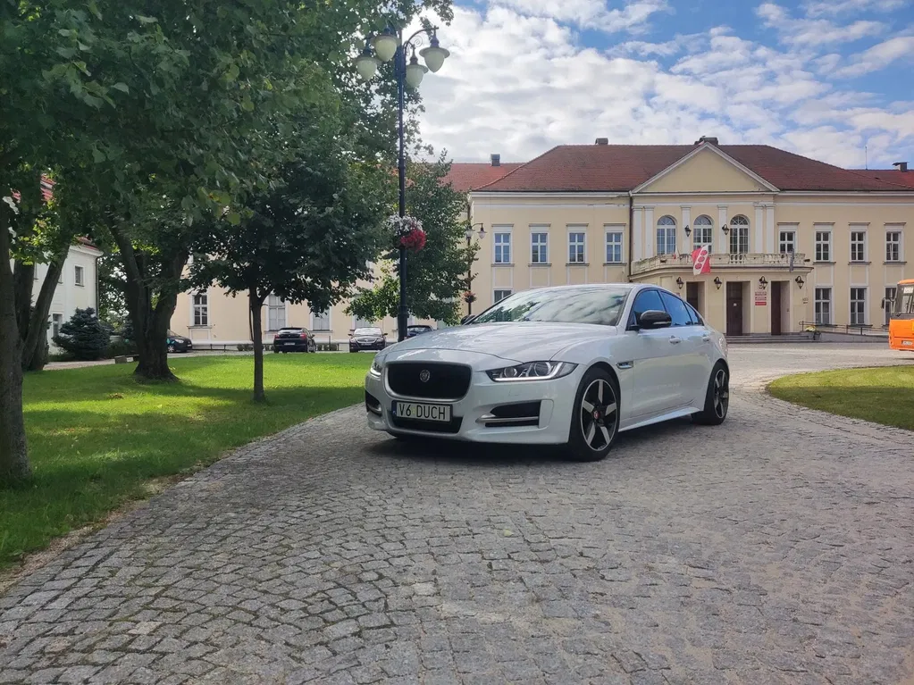 Zdjęcie: 2016 Jaguar XE