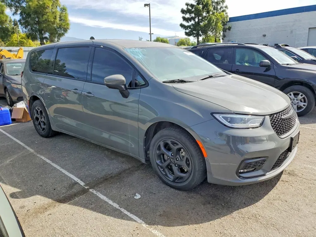 Zdjęcie: 2023 Chrysler Pacifica