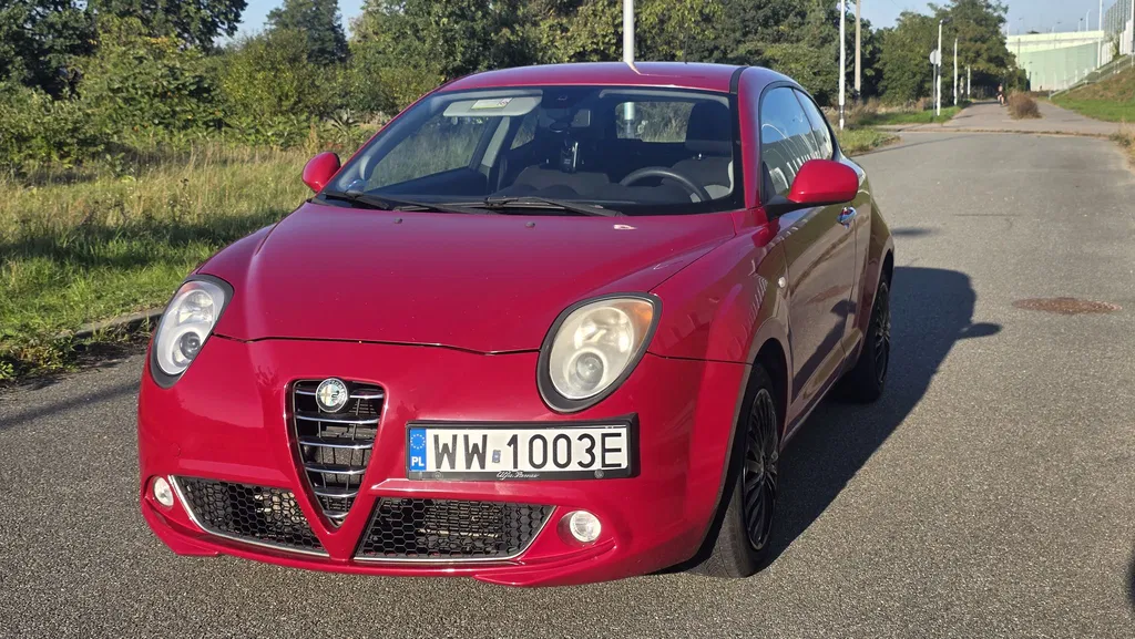 Zdjęcie: 2010 Alfa Romeo Mito