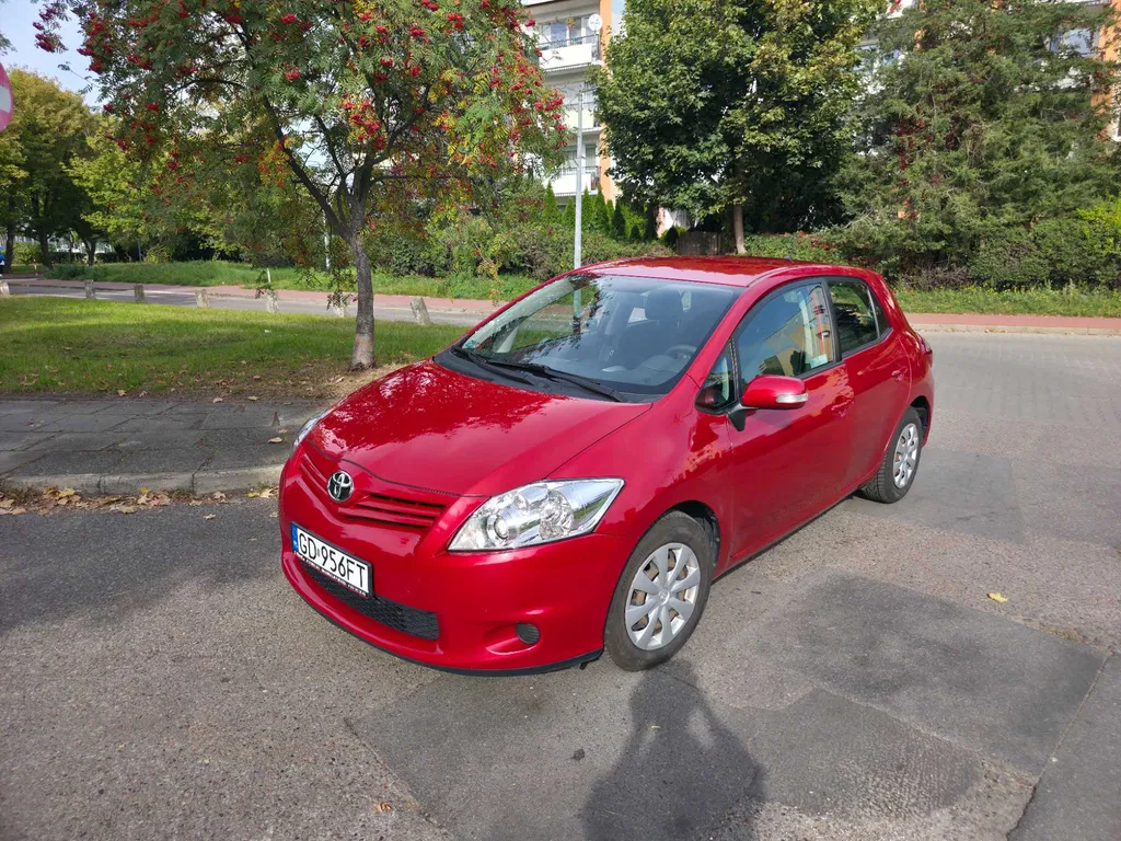Zdjęcie: 2012 Toyota Auris