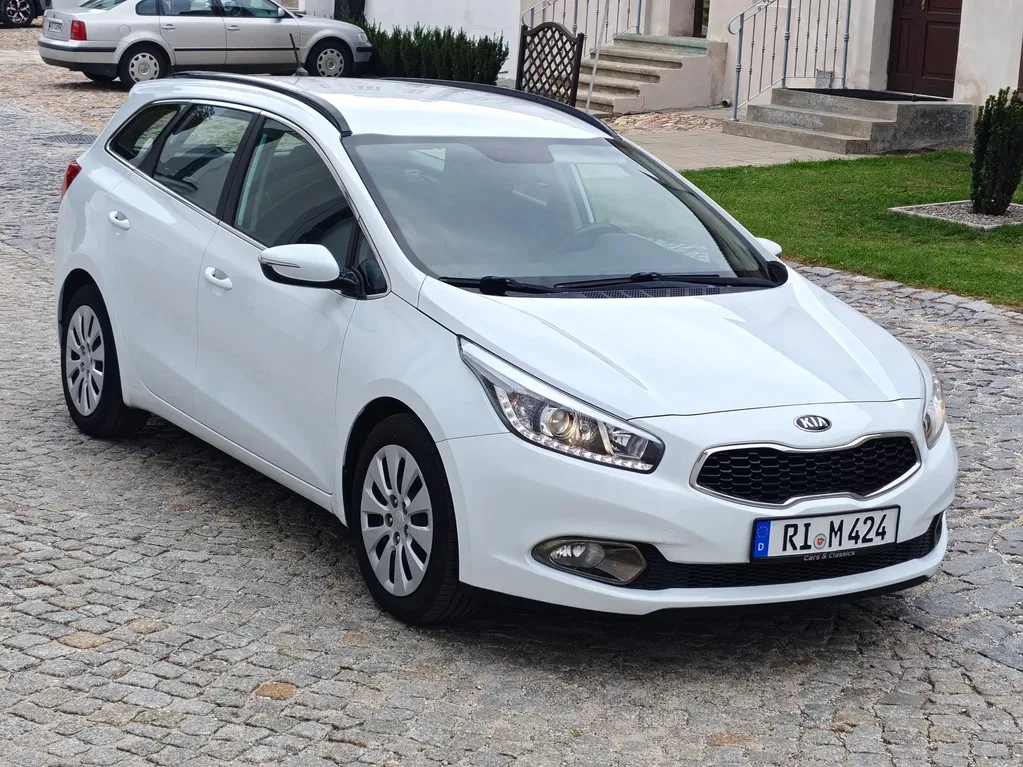 Zdjęcie: 2013 Kia Cee'd